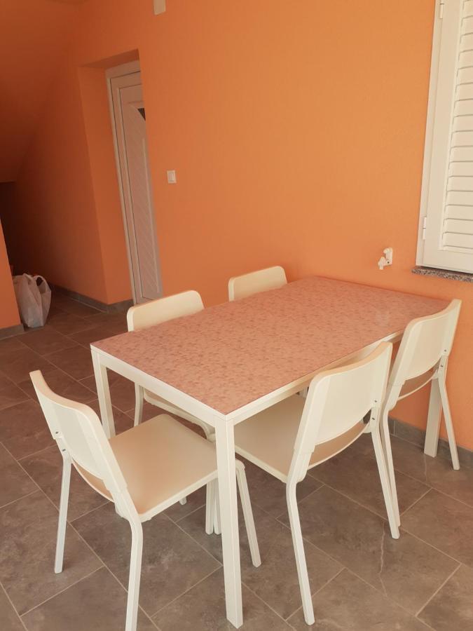 Apartmani Kid Vir Exterior foto